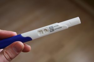 Schwangerschaftstest umpacken
